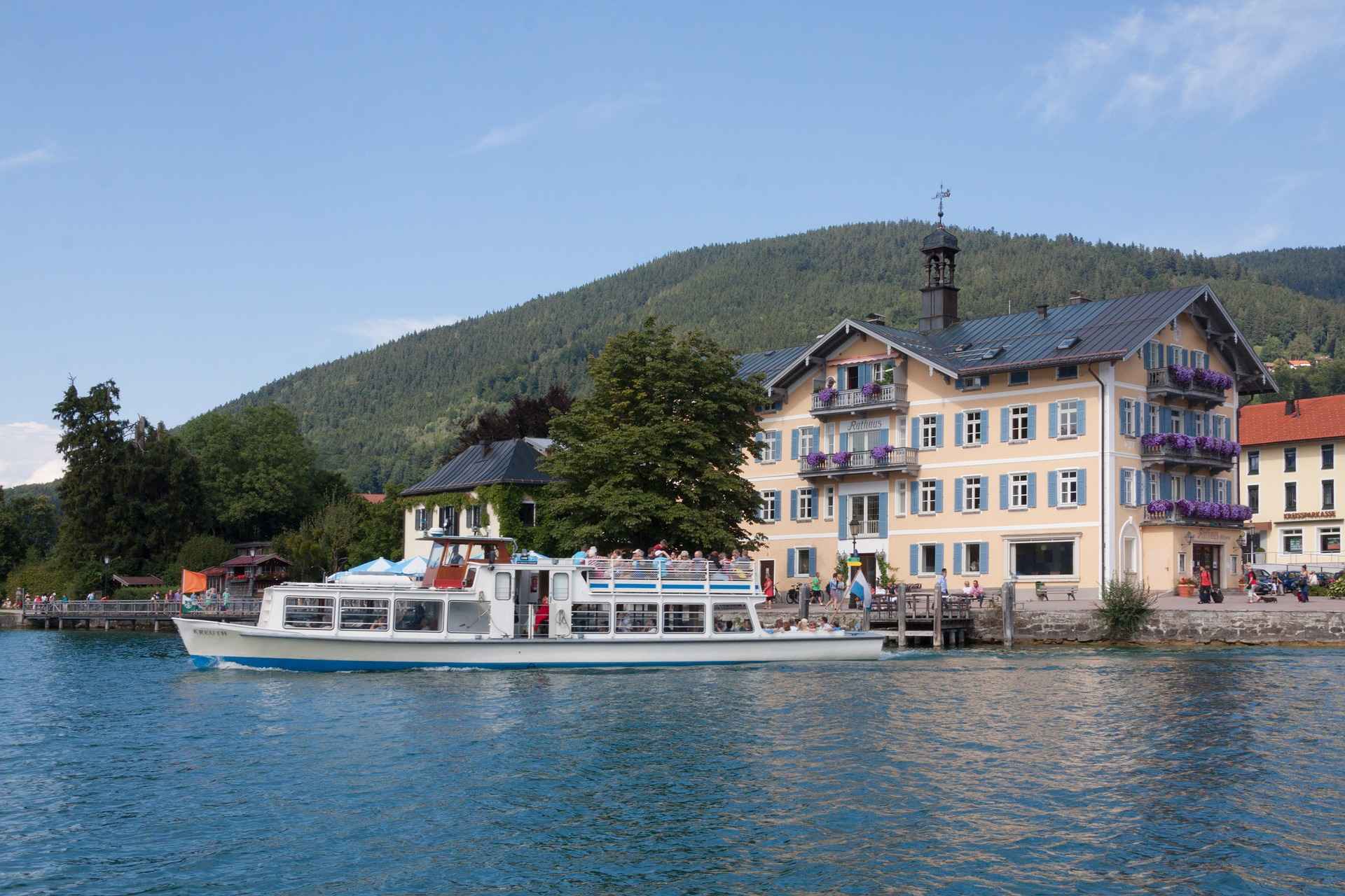 Ein Schiff am Tegernsee